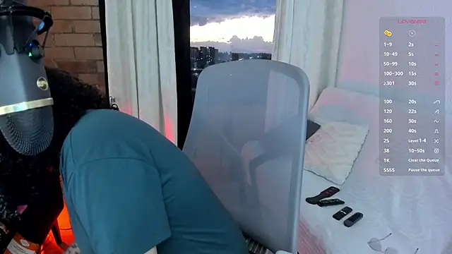 MissBronte online show from 06-10-26, 11:28