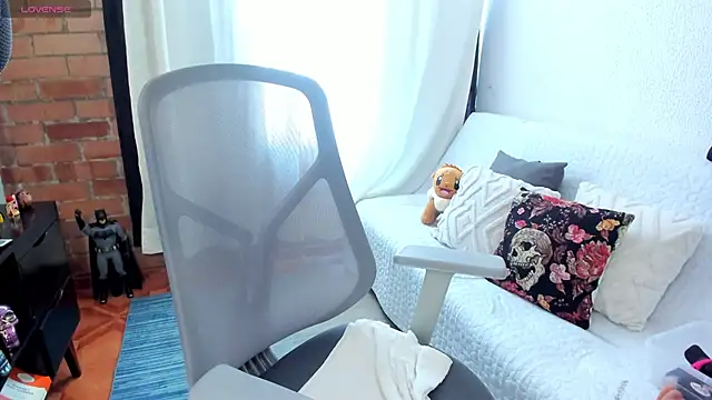MissBronte online show from 05-09-26, 04:21