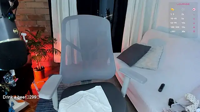MissBronte online show from 06-14-26, 02:24