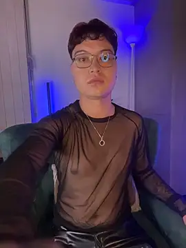 SamaelGarro  online show from 04-24-26, 03:52