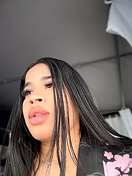 EmmaExoticaXXX online show from 06-18-26, 09:31
