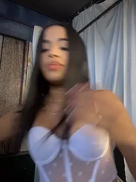 EmmaExoticaXXX online show from 05-05-26, 09:29