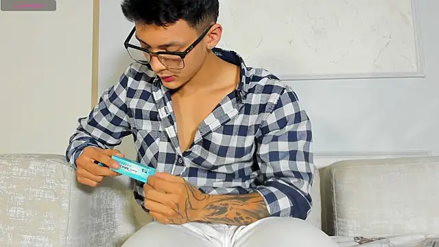 Alan Salazar online show from 06-22-26, 05:43