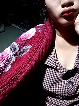 Snapshot of Rosie_LoveUU chatting on 05-02-26, 01:33 Rosie LoveUU online show from 05-02-26, 01:33