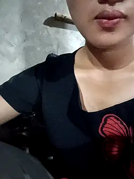 Snapshot of Rosie_LoveUU chatting on 05-05-26, 11:19 Rosie LoveUU online show from 05-05-26, 11:19