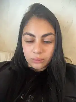 Snapshot of LilyLovell chatting on 06-05-26, 12:00 LilyLovell online show from 06-05-26, 12:00