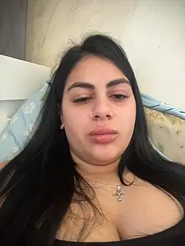 Snapshot of LilyLovell chatting on 05-07-26, 11:02 LilyLovell online show from 05-07-26, 11:02