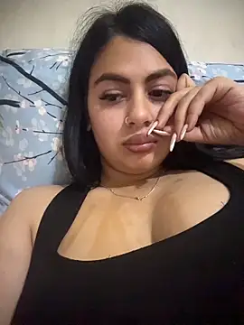 Snapshot of LilyLovell chatting on 05-10-26, 08:44 LilyLovell online show from 05-10-26, 08:44