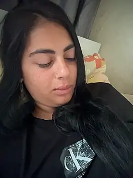 Snapshot of LilyLovell chatting on 06-20-26, 03:06 LilyLovell online show from 06-20-26, 03:06