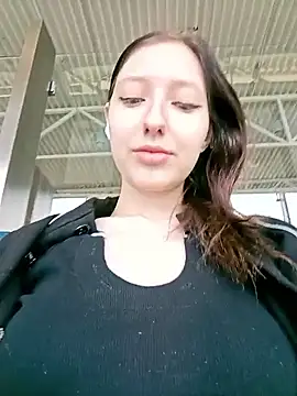 Snapshot of Emi_black chatting on 05-23-26, 03:27 Emi black online show from 05-23-26, 03:27