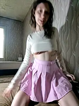 Snapshot of Emi_black chatting on 05-21-26, 07:17 Emi black online show from 05-21-26, 07:17