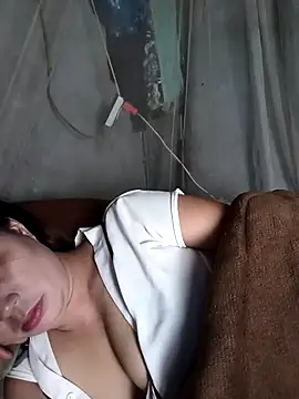 Snapshot of Beola-mi chatting on 05-05-26, 12:46 Beola-mi online show from 05-05-26, 12:46
