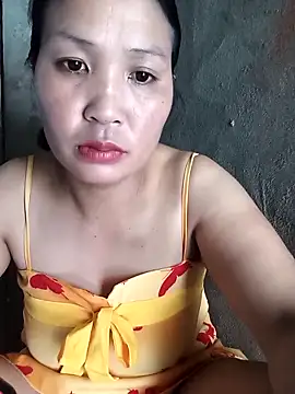 Snapshot of Beola-mi chatting on 05-22-26, 05:38 Beola-mi online show from 05-22-26, 05:38