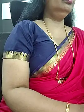 Snapshot of Nayana_456 chatting on 07-08-26, 04:07 Nayana 456 online show from 07-08-26, 04:07