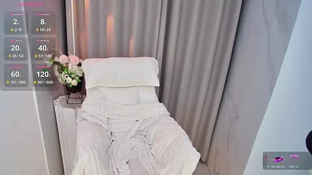 Luna-xinxin online show from 04-25-26, 01:36