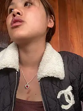 mai-lovelyy online show from 04-23-26, 08:32