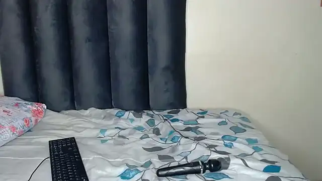 ShortyVibe27 online show from 05-12-26, 04:13