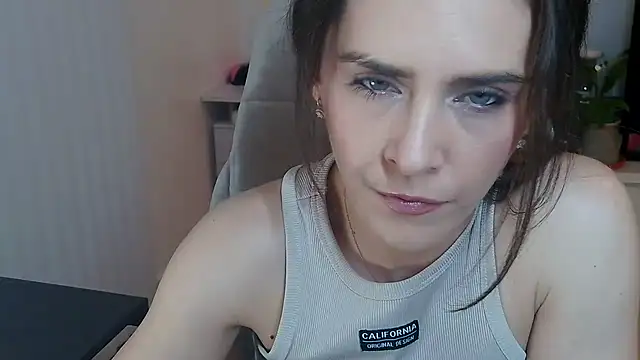 khalessi13 online show from 05-09-26, 08:56