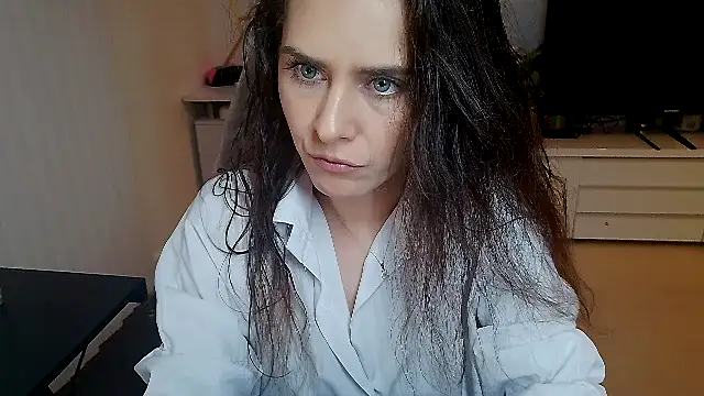 khalessi13 online show from 05-04-26, 09:28
