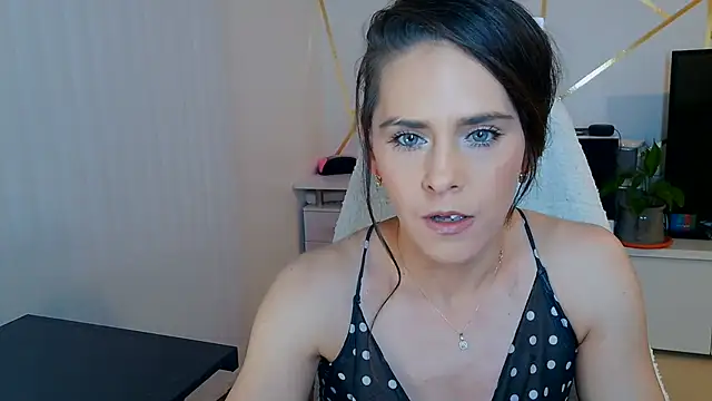 khalessi13 online show from 06-08-26, 08:53