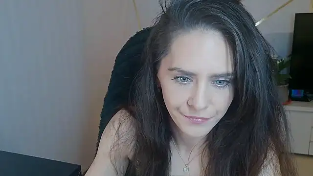 khalessi13 online show from 05-01-26, 10:26