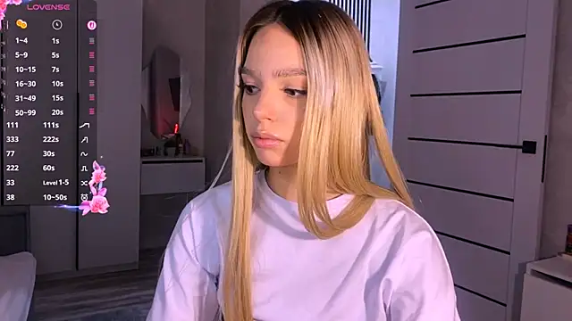 Mooniesiesita online show from 05-10-26, 03:58
