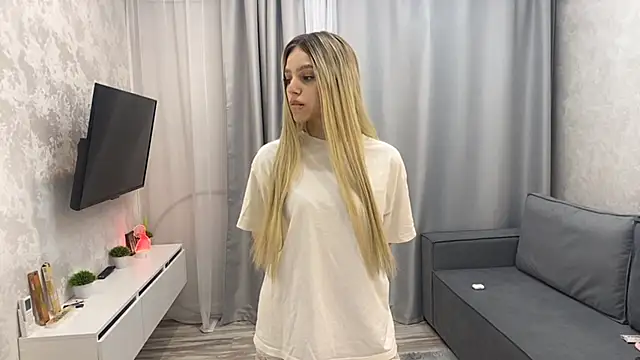 Mooniesiesita online show from 04-24-26, 11:07