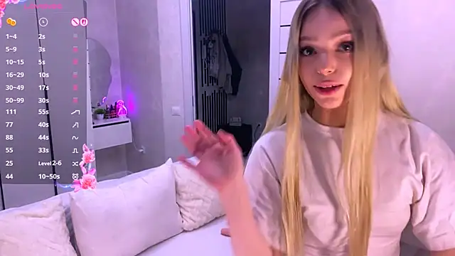 Mooniesiesita online show from 06-08-26, 05:57