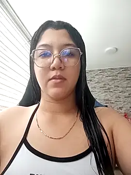 Chloe Thomsoon  online show from 05-07-26, 03:26