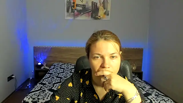 AnniShery online show from 05-26-26, 06:33