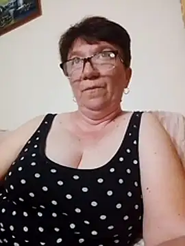 KetQueen101 online show from 06-16-26, 09:04