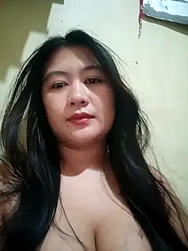 Snapshot of Rosejean chatting on 04-23-26, 06:31 Rosejean online show from 04-23-26, 06:31