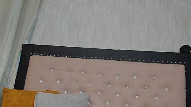 Zoedeleon online show from 04-30-26, 08:57