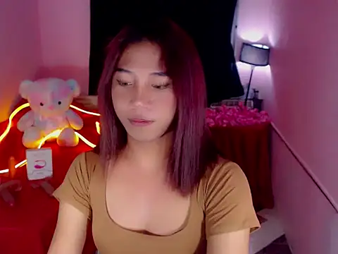 URsexyLylia online show from 05-21-26, 04:48