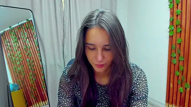 NicoleWells22 online show from 05-28-26, 03:58