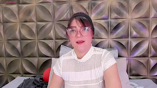 Gaia rougee online show from 05-23-26, 01:10