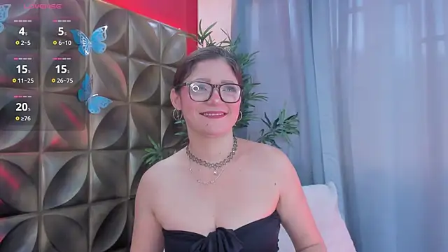 Snapshot of Gaia_rougee chatting on 07-10-26, 06:30 Gaia rougee online show from 07-10-26, 06:30