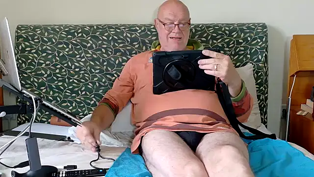KinkCentral online show from 06-11-26, 08:00