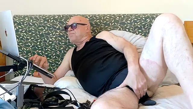 KinkCentral online show from 06-10-26, 06:42
