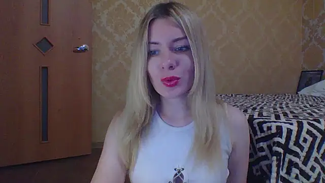 Softy Aura  online show from 05-19-26, 06:48