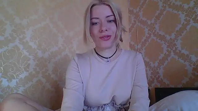 Softy Aura  online show from 07-20-26, 09:49