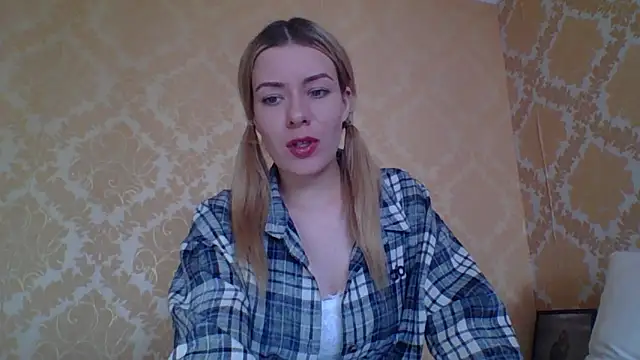 Softy Aura  online show from 06-16-26, 02:06