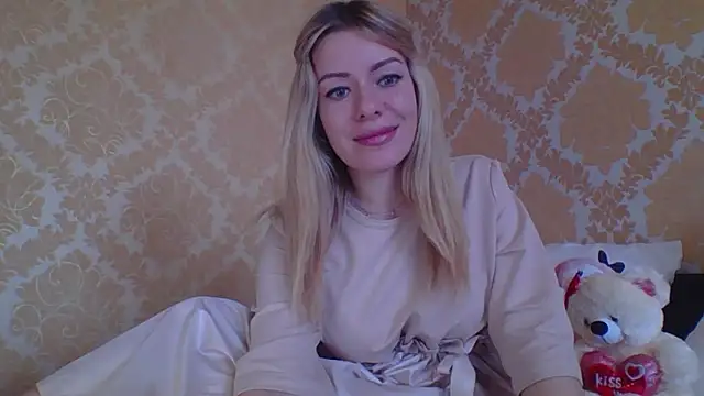 Softy Aura  online show from 06-03-26, 02:33