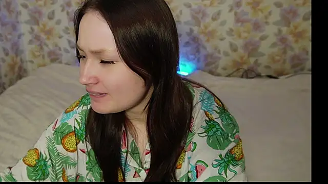 Tendre Amelia online show from 06-16-26, 10:15