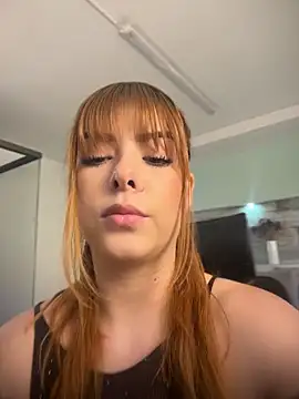 Snapshot of SweettVal_ chatting on 05-24-26, 04:51 SweettVal online show from 05-24-26, 04:51