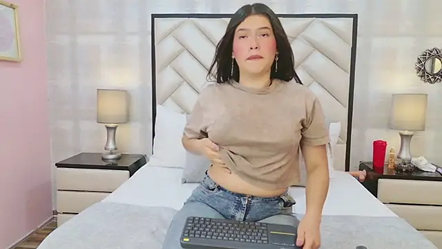 CarolineOlsen online show from 04-28-26, 11:58