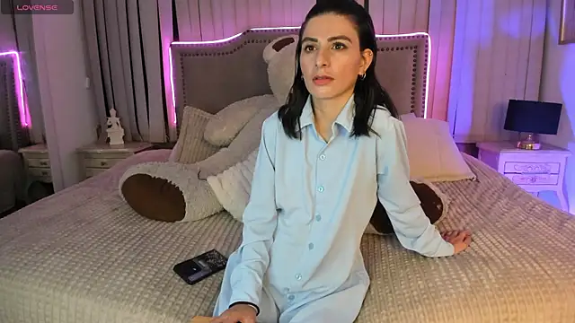mariana  thompson online show from 06-20-26, 02:27