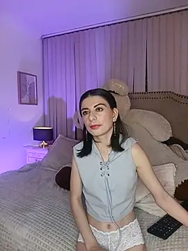 Snapshot of mariana__thompson chatting on 05-15-26, 02:20 mariana thompson online show from 05-15-26, 02:20