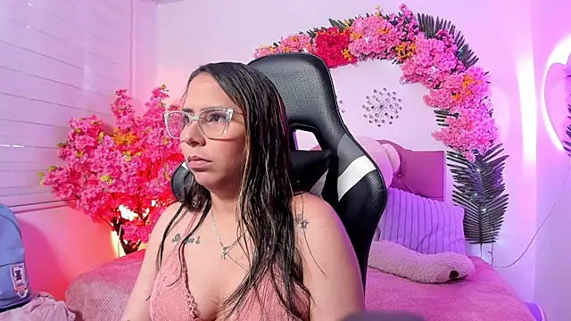 Sharon rhodes  online show from 04-24-26, 02:30