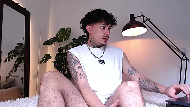 Steven Navarro online show from 04-24-26, 02:30